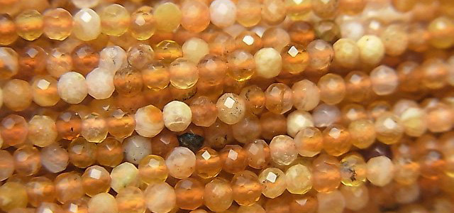 ブランデーオパールのビーズ
